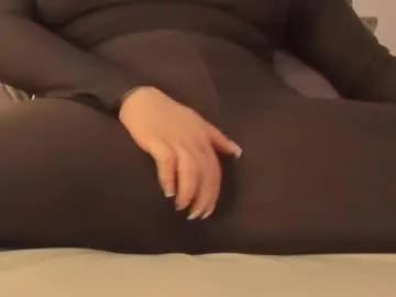 Freechat kitty_hot66 on Chaturbate