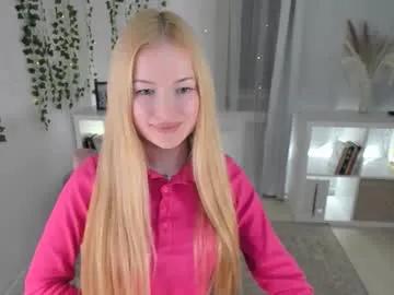 laly_peach — Hi ^^ - Goal: dancing [207 tokens left] #feet #blonde #daddysgirl #petite #nonude