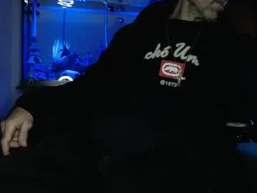 latinlover513 — Make it Bust ! [600 tokens remaining]