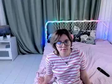 launakohan — Welcome to my room, I'm Kylie .  Let's make our day unforgettable!  Goal:  Comb hair and sick finger          #new #nonude #shy #halloween #young [0 tokens remaining]