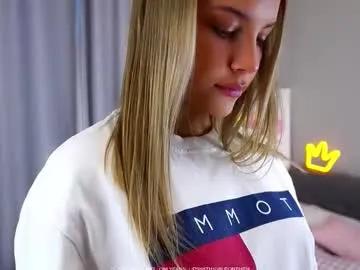 Freechat lipswithsmileonthem on Chaturbate