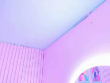 Freechat little_vel on Chaturbate