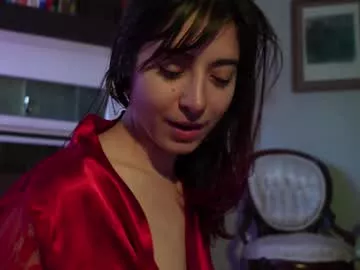 Freechat lizmreow on Chaturbate