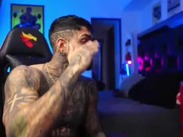 Freechat logan_hugh8 on Chaturbate