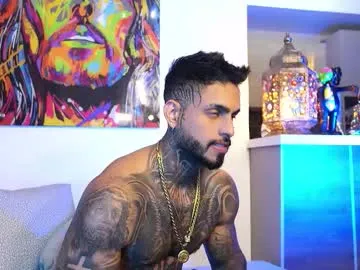 Freechat logan_hugh8 on Chaturbate