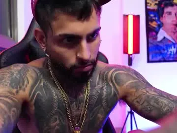 Freechat logan_hugh8 on Chaturbate