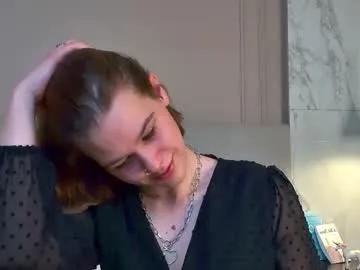 Freechat lorapuffs on Chaturbate