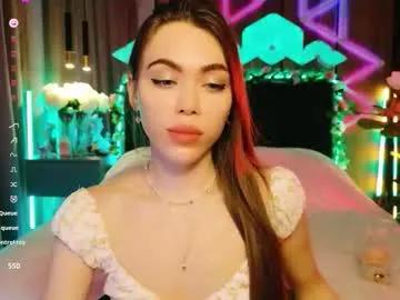 Freechat lucifiella on Chaturbate