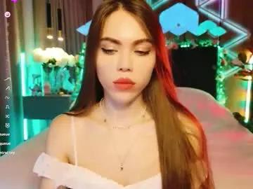 Freechat lucifiella on Chaturbate