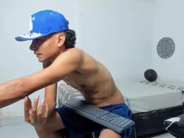 Freechat lunay_bigcock420 on Chaturbate