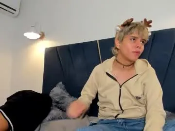 Freechat maicol_cum23 on Chaturbate