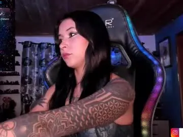 Freechat mavis_fuentes on Chaturbate