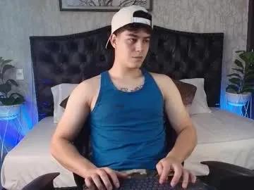 Freechat maxxicruz on Chaturbate