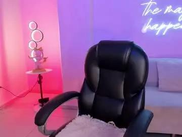 Freechat mialaurence_ on Chaturbate