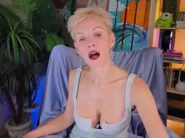 Freechat nymphvariety on Chaturbate