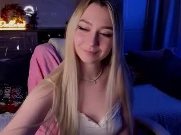 Freechat owlluree on Chaturbate