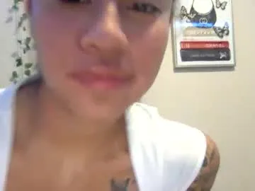 Freechat pretty_girl828687 on Chaturbate