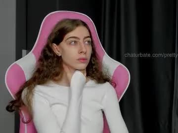 Freechat prettysomething on Chaturbate