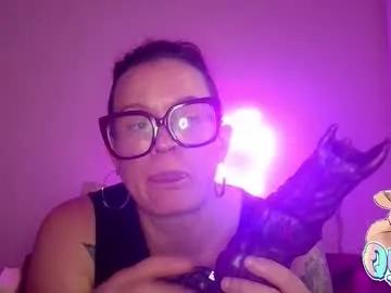 Chaturbate quinnofspades is Freechat quinnofspades — Morning with mommy! #PAWG #snowbunny #tattoos #mommy