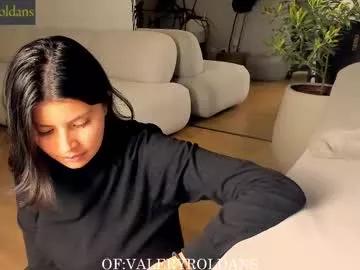 Freechat roldansvalery on Chaturbate