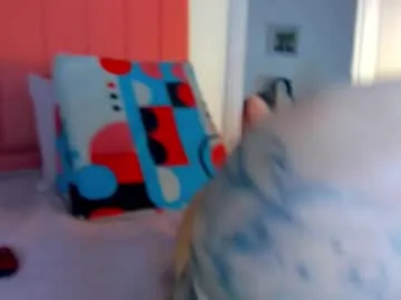 Freechat rose_thompson19 on Chaturbate