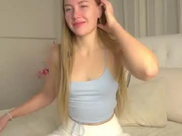 Freechat roxanelan on Chaturbate