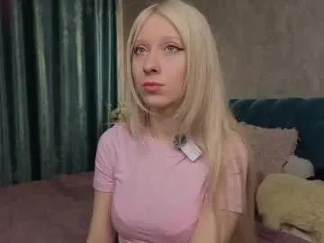 rush_of_feelings — GOAL: Shake Soft Boobs [60 tokens remaining] Internet Love? #shy #teen #skinny #18 #blonde