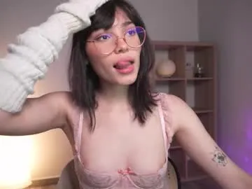 Freechat sadelune on Chaturbate