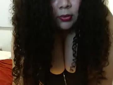 Away sarahbowiie on Chaturbate