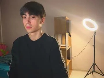 Freechat stralght_twinks on Chaturbate