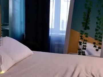 Freechat sunnyrisha on Chaturbate