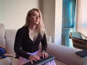 tattoobbgirl on Chaturbate