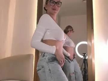 Freechat velora_ on Chaturbate