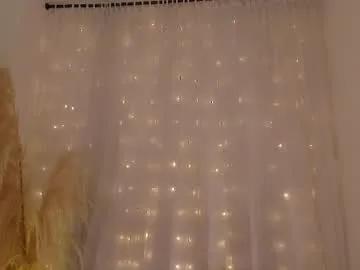 Freechat violett23_ on Chaturbate
