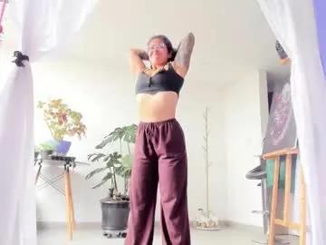 Freechat witchofhearts on Chaturbate