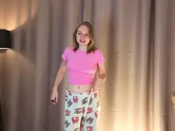 Freechat yangsperanza on Chaturbate