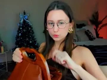 Freechat yourlovelystoryy on Chaturbate