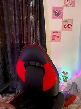 AlannaDollx on StripChat 