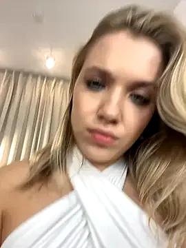 Freechat AlisaMyers on StripChat