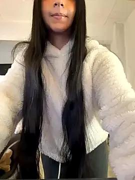 Freechat aly_golden_ on StripChat