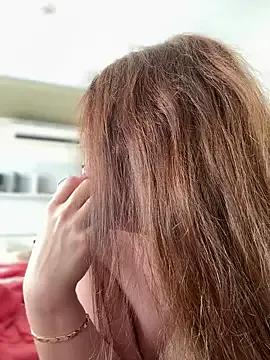 Freechat AndreaMood on StripChat