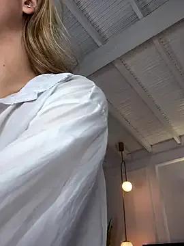 Freechat AngelBlushXXX on StripChat