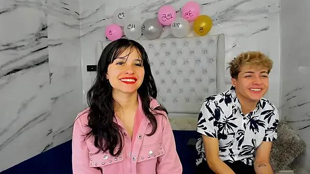 Freechat Ari_and_Storm on StripChat