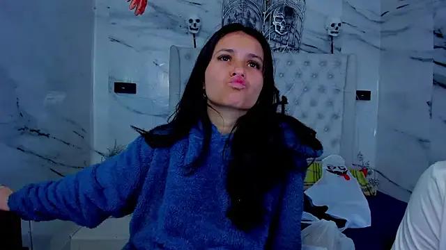 Freechat Ari_and_Storm on StripChat