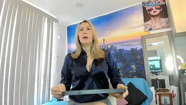 Private ashleymilf_1 on StripChat