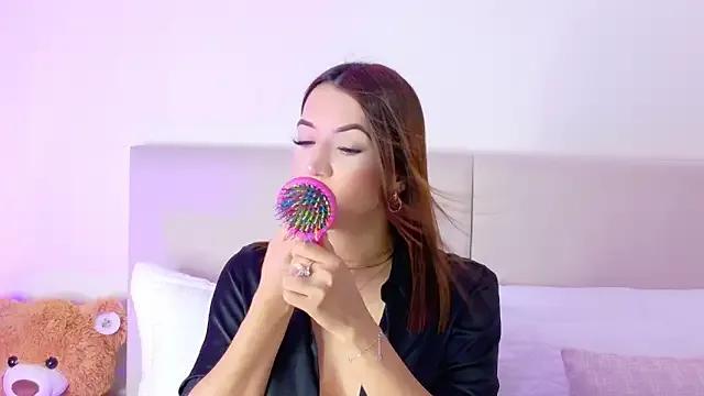 StripChat Bella-taylorr is Private Bella-taylorr — kisses in dick