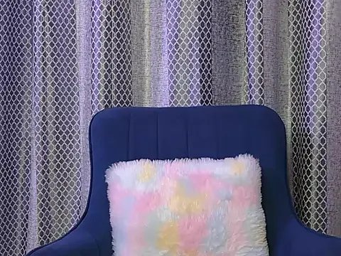 Freechat bold-smirthii on StripChat