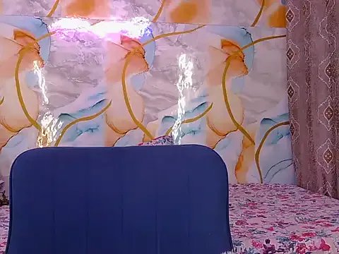 Freechat bold-smirthii on StripChat