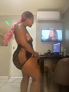 Freechat BQueen223 on StripChat