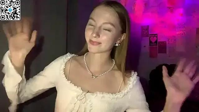 Freechat BrightAnnie on StripChat